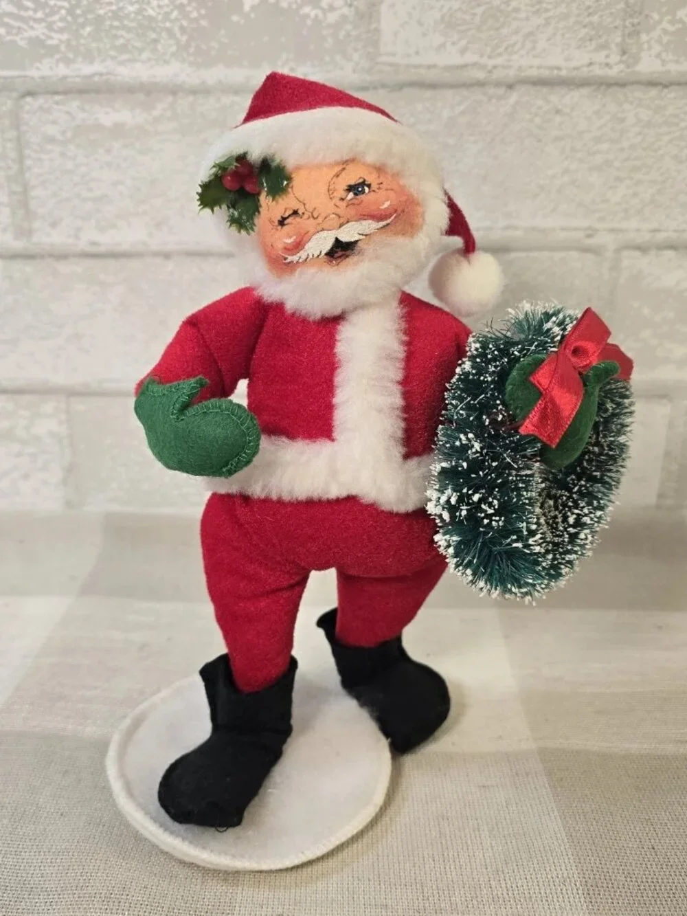 Annalee santa yuletide
